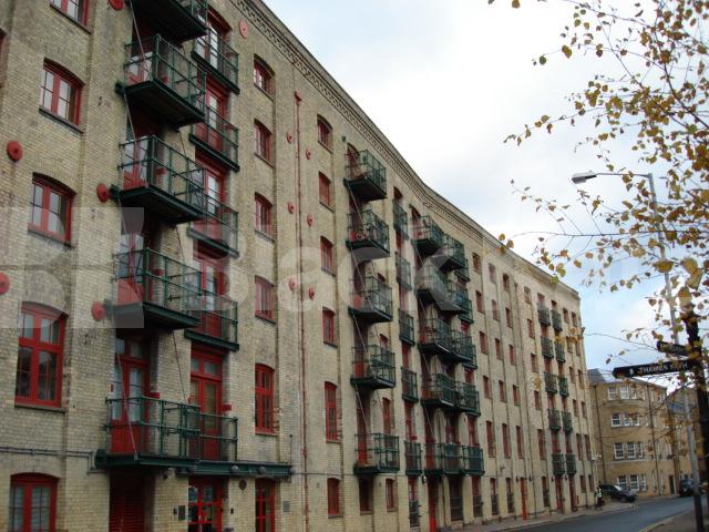 			NEW INSTRUCTION, 2 Bedroom, 1 bath, 1 reception Apartment			 Globe Wharf, Rotherhithe Street, Rotherhithe